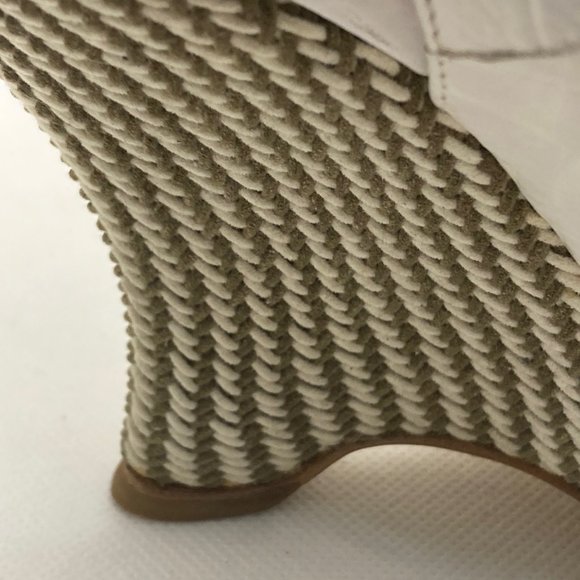 Giorgio Armani Ivory Leather and Textile Open-Toe Wedges Size 9 - Picture 10 of 14